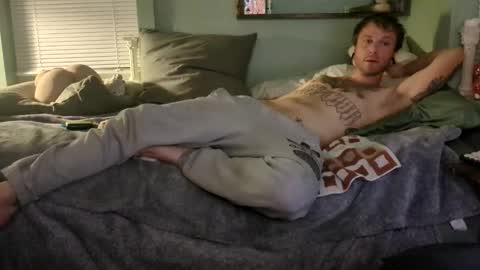 Snapshot of c4tf1sh chatting on November 29, 2025, 7:00 am 1DontR3member online show from November 29, 2025, 7:00 am