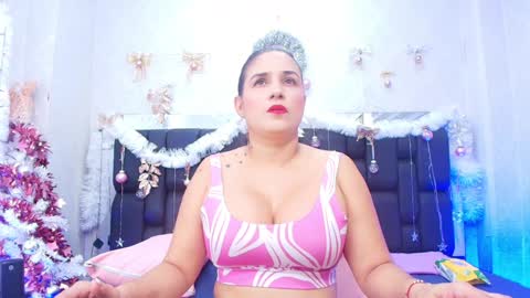 Snapshot of c_fox_ chatting on December 31, 2024, 3:01 am Carolina online show from December 31, 2024, 3:01 am