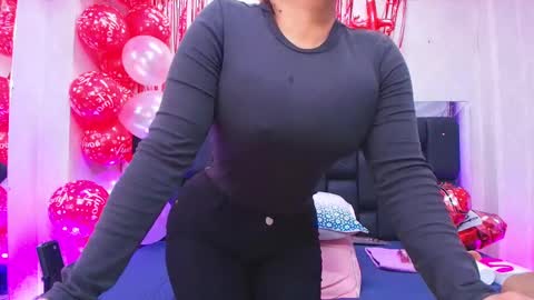 Snapshot of c_fox_ chatting on February 12, 2025, 3:07 am Carolina online show from February 12, 2025, 3:07 am