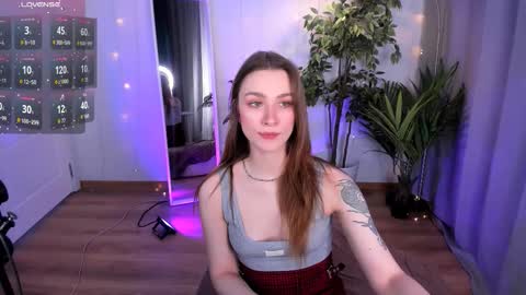 Snapshot of c_moonie_ chatting on February 24, 2026, 8:51 pm Polly online show from February 24, 2026, 8:51 pm