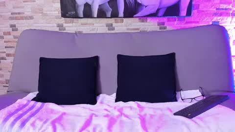 Snapshot of c_ooll01 chatting on December 16, 2024, 10:40 am Alexis Eric - Independent Model online show from December 16, 2024, 10:40 am