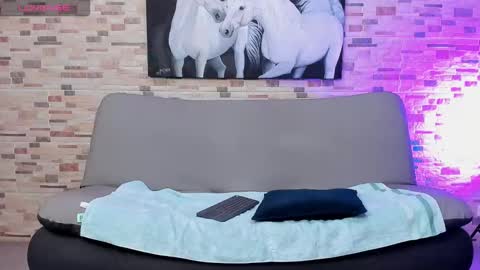 Snapshot of c_ooll01 chatting on October 4, 2025, 3:37 am Alexis Eric - Independent Model online show from October 4, 2025, 3:37 am