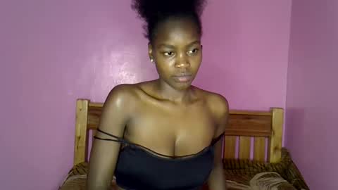 C--trish online show from October 2, 2025, 9:44 pm