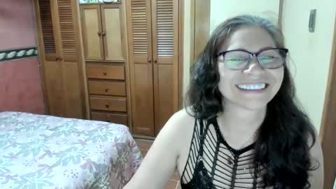 Snapshot of caarlaa_69 chatting on January 21, 2025, 9:36 pm caarlaa_69 online show from January 21, 2025, 9:36 pm