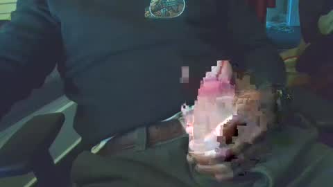 Snapshot of cab00se chatting on January 8, 2025, 12:26 pm cab00se online show from January 8, 2025, 12:26 pm