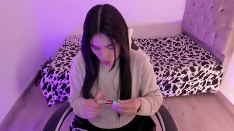 caelisse_cb online show from November 5, 2025, 1:00 pm