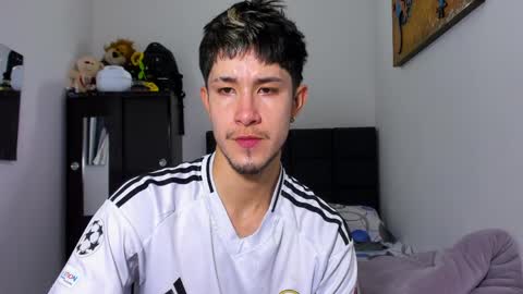 cafecitoo_ online show from April 1, 2026, 3:51 am