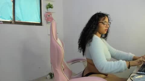 Snapshot of cailyn_messy chatting on October 11, 2025, 4:16 pm karina online show from October 11, 2025, 4:16 pm