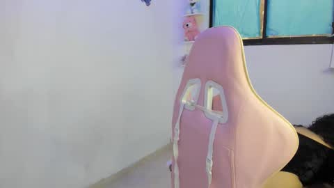 Snapshot of cailyn_messy chatting on November 5, 2025, 9:26 pm karina online show from November 5, 2025, 9:26 pm