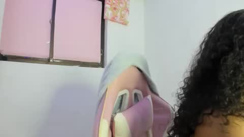 Snapshot of cailyn_messy chatting on November 8, 2025, 9:46 pm karina online show from November 8, 2025, 9:46 pm