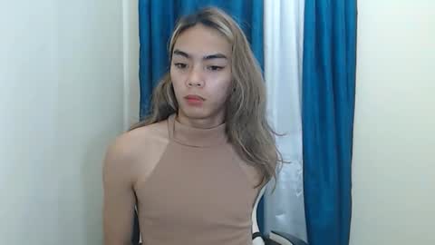 caitessa_bellemoir online show from April 19, 2026, 4:17 pm