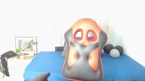 Snapshot of caius_fox chatting on January 15, 2026, 11:26 am caius online show from January 15, 2026, 11:26 am