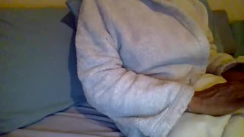 Snapshot of caligirl310r chatting on November 16, 2025, 1:28 pm Caligurl Queen Head Fluffer In Charge Goddess of Cocktease Mistress of Holes online show from November 16, 2025, 1:28 pm