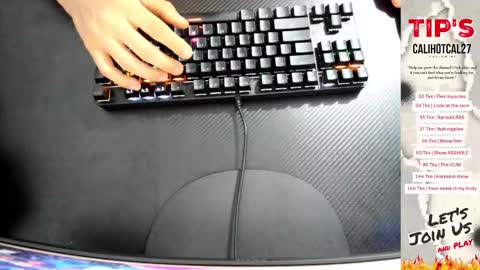 calihotcaliente27 online show from October 4, 2025, 11:19 am