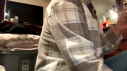 Snapshot of calishop1 chatting on February 13, 2025, 3:29 am calishop1 online show from February 13, 2025, 3:29 am