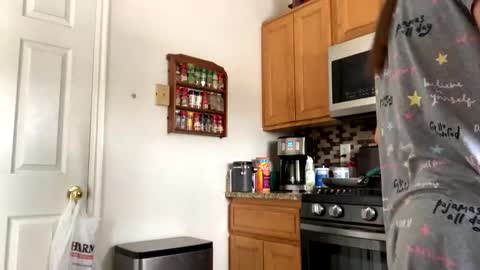 Snapshot of calishop1 chatting on February 14, 2025, 4:20 pm calishop1 online show from February 14, 2025, 4:20 pm