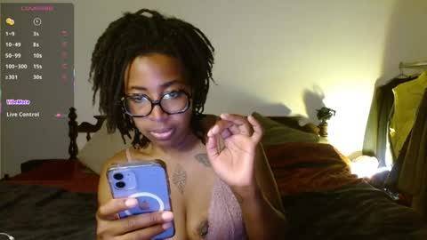 Snapshot of call_me_hedone chatting on May 26, 2026, 9:44 pm Hedone online show from May 26, 2026, 9:44 pm