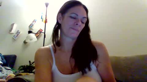 Snapshot of calli_girl420 chatting on December 28, 2024, 6:39 am Calli online show from December 28, 2024, 6:39 am