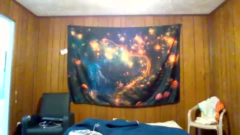 Snapshot of calli_girl420 chatting on October 15, 2025, 4:45 am Calli online show from October 15, 2025, 4:45 am