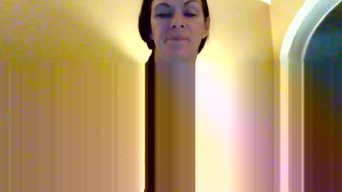 Snapshot of calli_girl420 chatting on March 16, 2026, 4:18 am Calli online show from March 16, 2026, 4:18 am