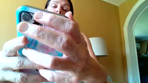Snapshot of calli_girl420 chatting on April 9, 2026, 7:08 pm Calli online show from April 9, 2026, 7:08 pm