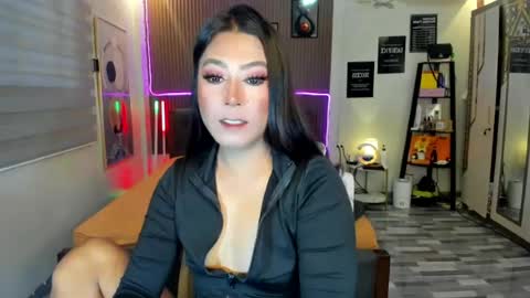 Snapshot of callme_ivyaguas chatting on July 18, 2026, 6:17 am IVY online show from July 18, 2026, 6:17 am