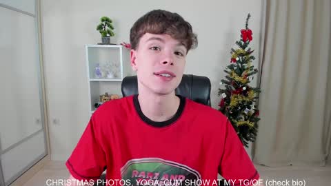 Hey I am Calvin  online show from December 25, 2024, 7:02 pm