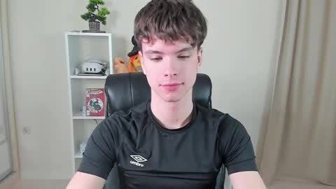 Hey I am Calvin  online show from February 9, 2025, 11:04 pm