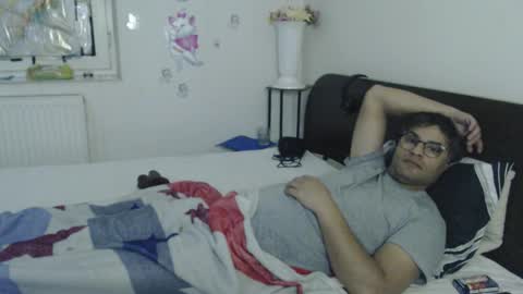 Calvinjohnlad online show from November 28, 2025, 6:32 pm