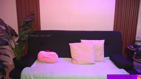 Calypso and Kayla online show from June 18, 2026, 1:39 am