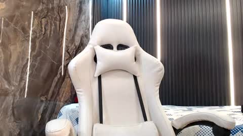 cam_xman online show from July 18, 2026, 2:43 pm