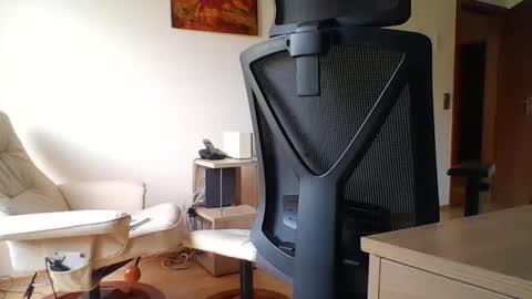 camcologne online show from September 10, 2025, 9:09 am