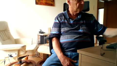Snapshot of camcologne chatting on June 3, 2026, 8:39 am camcologne online show from June 3, 2026, 8:39 am
