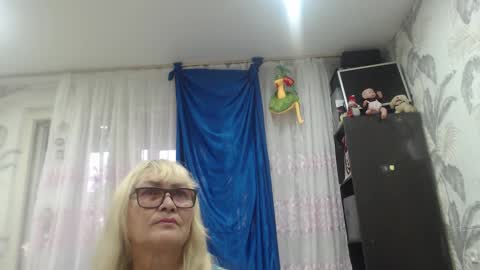 CamDiva1 online show from October 2, 2025, 2:40 am