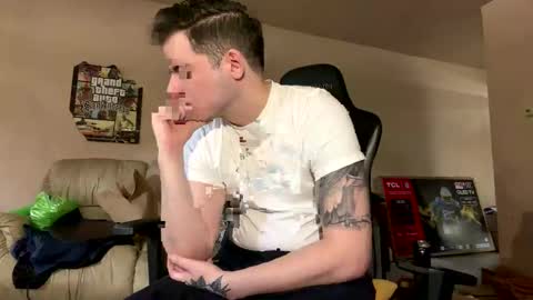 Snapshot of camerondt chatting on May 6, 2026, 7:52 pm camerondt online show from May 6, 2026, 7:52 pm
