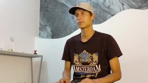 Snapshot of cameronsilverman chatting on June 17, 2026, 8:32 pm cameronsilverman online show from June 17, 2026, 8:32 pm