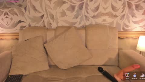 Snapshot of cami_hunter chatting on December 20, 2024, 11:05 pm online show from December 20, 2024, 11:05 pm