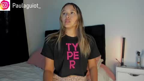 Snapshot of cami_hunter chatting on February 15, 2025, 8:33 pm online show from February 15, 2025, 8:33 pm