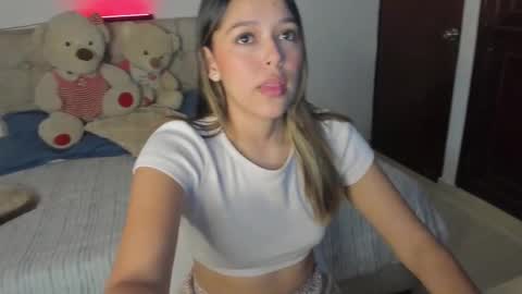 Snapshot of cami_hunter chatting on September 15, 2025, 5:13 pm online show from September 15, 2025, 5:13 pm