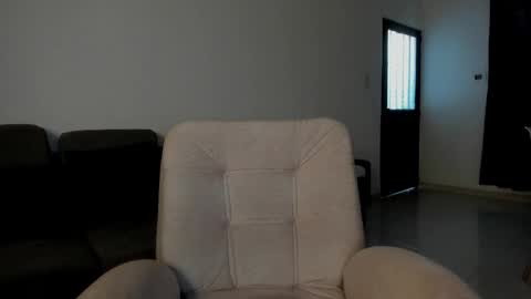 Snapshot of cami_hunter chatting on October 7, 2025, 9:45 pm online show from October 7, 2025, 9:45 pm