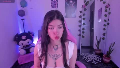 Snapshot of cami_mila99 chatting on October 14, 2025, 10:32 pm CAMI online show from October 14, 2025, 10:32 pm