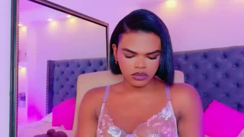 Snapshot of camiestrada chatting on September 25, 2025, 8:07 am camiestrada online show from September 25, 2025, 8:07 am