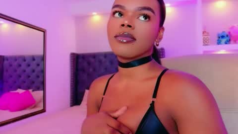 Snapshot of camiestrada chatting on September 29, 2025, 9:19 pm camiestrada online show from September 29, 2025, 9:19 pm