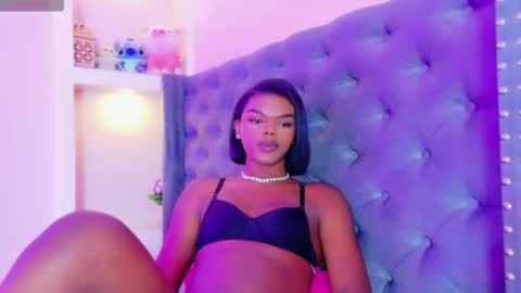 Snapshot of camiestrada chatting on October 25, 2025, 3:18 pm camiestrada online show from October 25, 2025, 3:18 pm