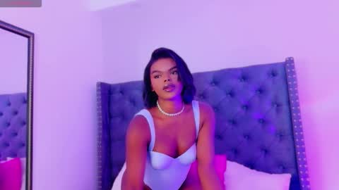 Snapshot of camiestrada chatting on October 30, 2025, 9:59 pm camiestrada online show from October 30, 2025, 9:59 pm