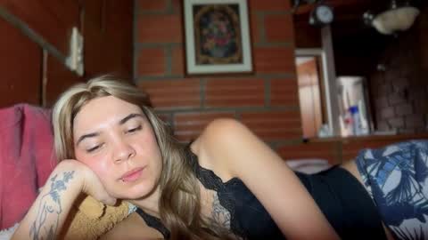 Snapshot of camii19y chatting on November 8, 2025, 2:17 pm camii19y online show from November 8, 2025, 2:17 pm