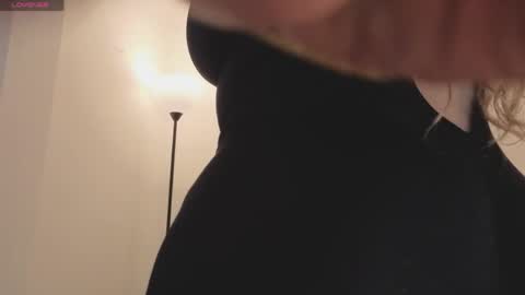 Camila online show from April 19, 2026, 1:16 am