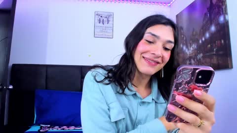 Snapshot of camila_coxx chatting on December 31, 2024, 4:16 am s online show from December 31, 2024, 4:16 am