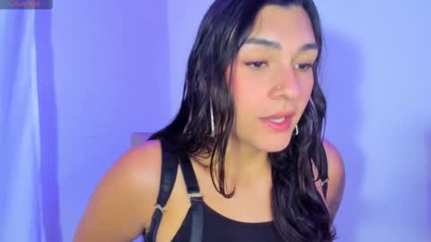 Snapshot of camila_coxx chatting on February 12, 2025, 10:15 pm s online show from February 12, 2025, 10:15 pm