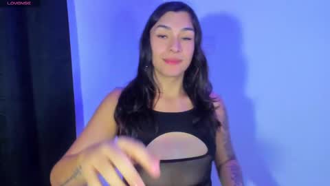 Snapshot of camila_coxx chatting on February 13, 2025, 5:16 am s online show from February 13, 2025, 5:16 am